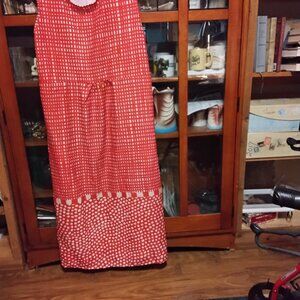 IN different designs red..Gorgeous comf0rtable dress Pull over